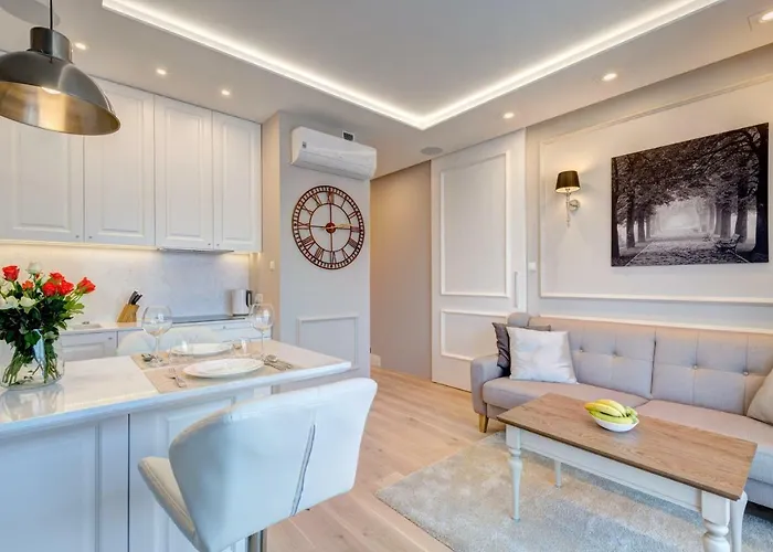 Live & Travel Number 1 *