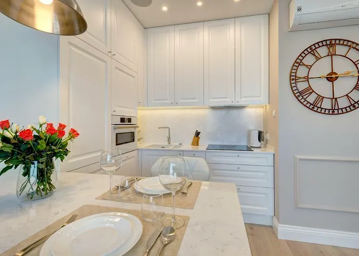 Live & Travel Number 1 *