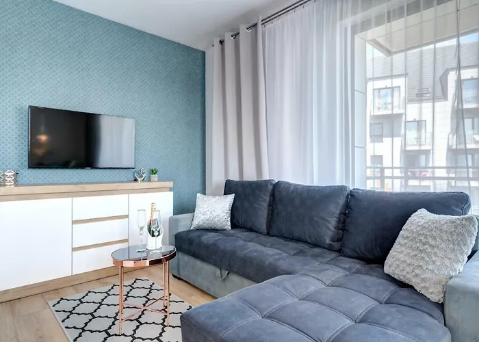 Live & Travel Number 1 *