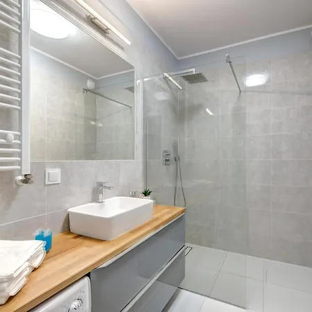 Live & Travel Number 1 Gdańsk