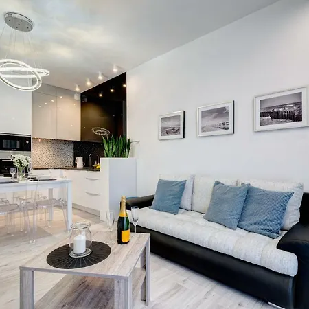 Live & Travel Number 1 Apartment *