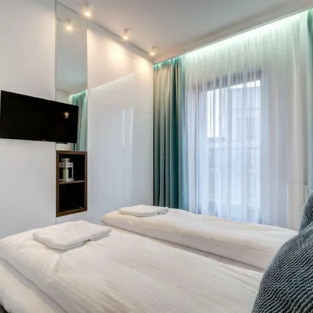 Live & Travel Number 1 Gdańsk