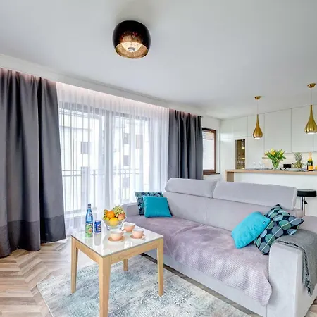 Live & Travel Number 1 Apartment