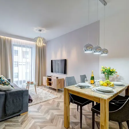 Live & Travel Number 1 Apartment