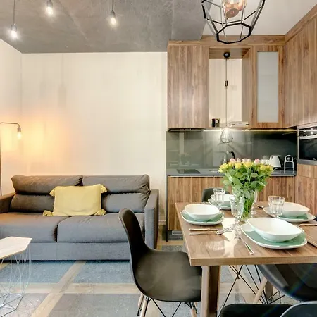 Live & Travel Number 1 *