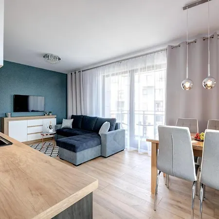 Live & Travel Number 1 Gdańsk