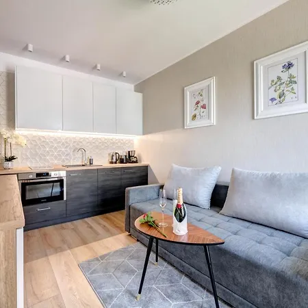 Live & Travel Number 1 Gdańsk