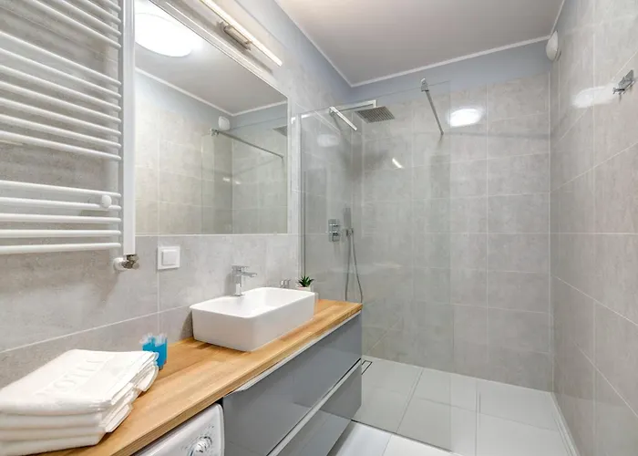 Live & Travel Number 1 Gdansk