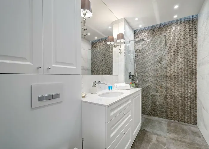 Live & Travel Number 1 Gdansk