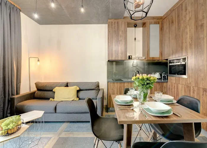 Live & Travel Number 1 *