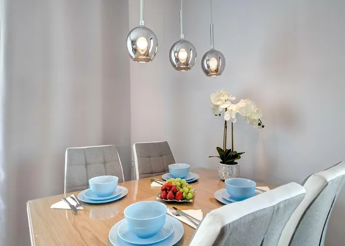 Live & Travel Number 1 *