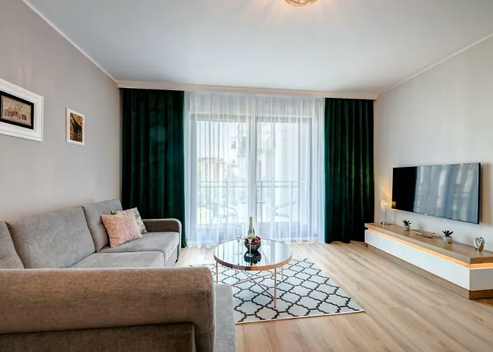 Live & Travel Number 1